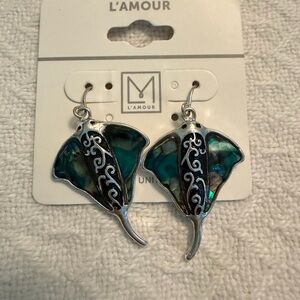 L'Amour Silver and Blue Abalone Stingray Earrings